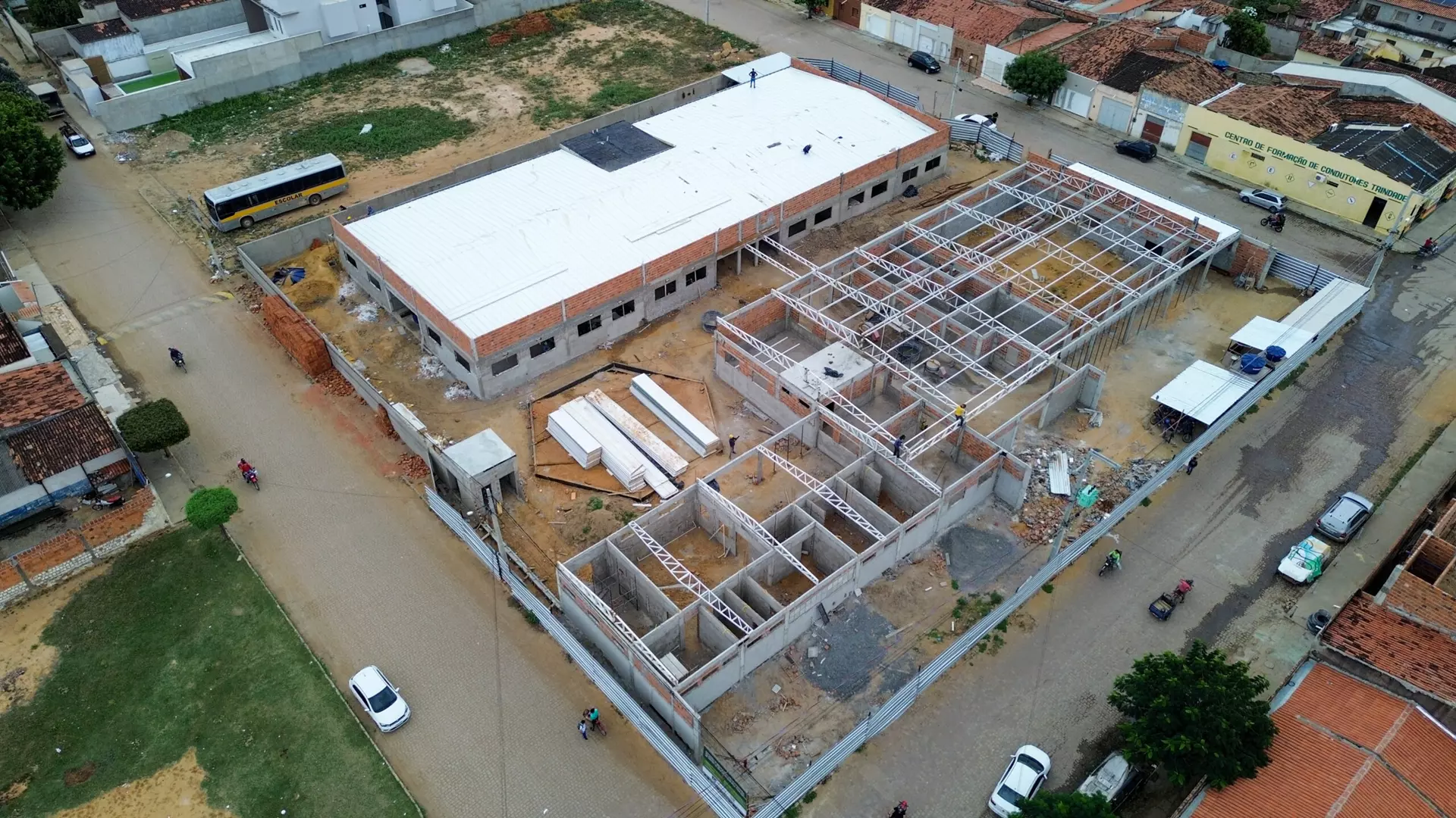 Trindade: Construção da nova Escola Alice Lins segue em ritmo acelerado